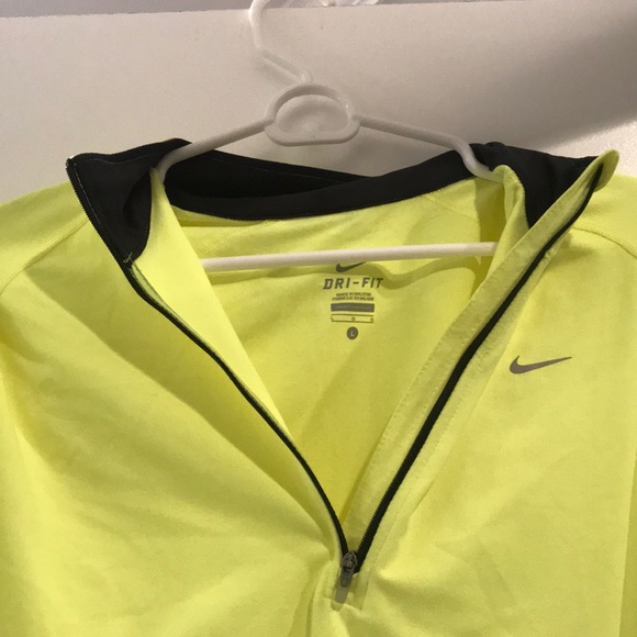 Nike Pullover - Picture 2 of 4